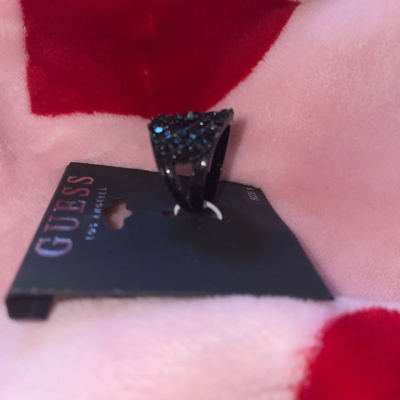 Guess black ring - Picture 3 of 8